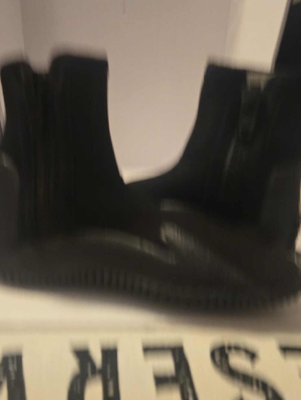 Mares Women's Black Neoprene Dive Boots Size 6 - Picture 11 of 13